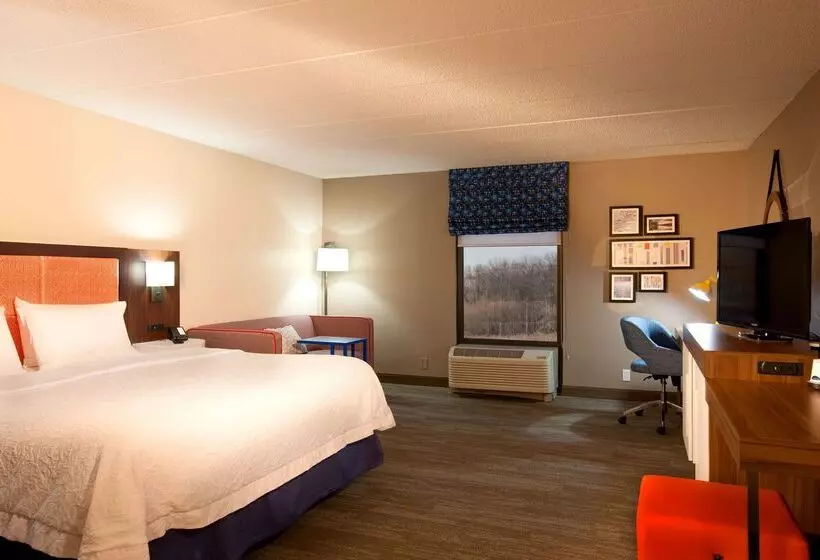 هتل Hampton Inn Pennsville
