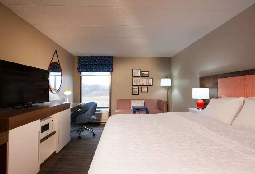 هتل Hampton Inn Pennsville