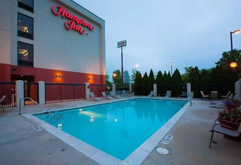 هتل Hampton Inn Pennsville