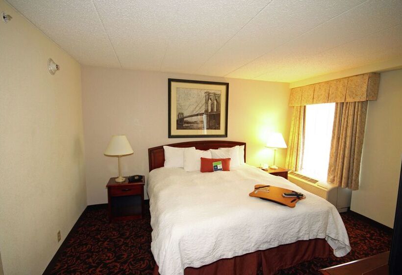 فندق Hampton Inn Woodbridge