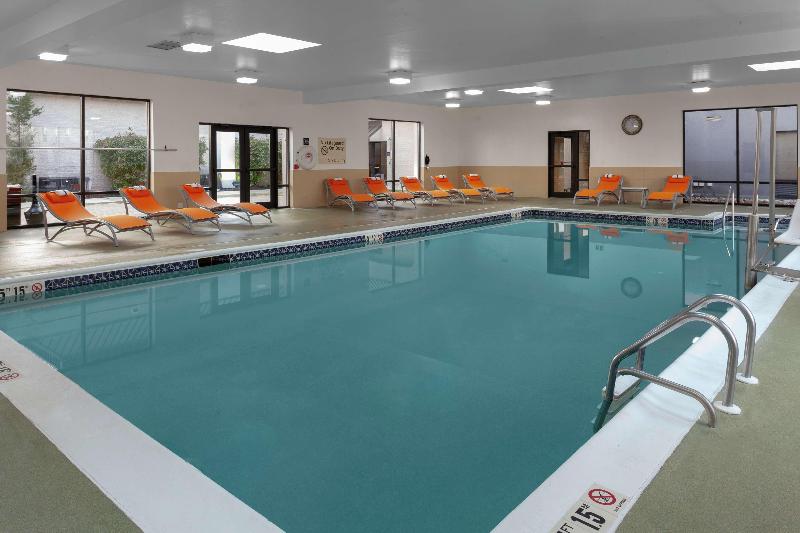 فندق Hampton Inn Woodbridge