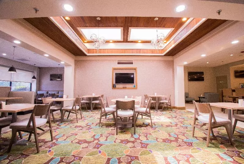 هتل Holiday Inn Greenville, An Ihg