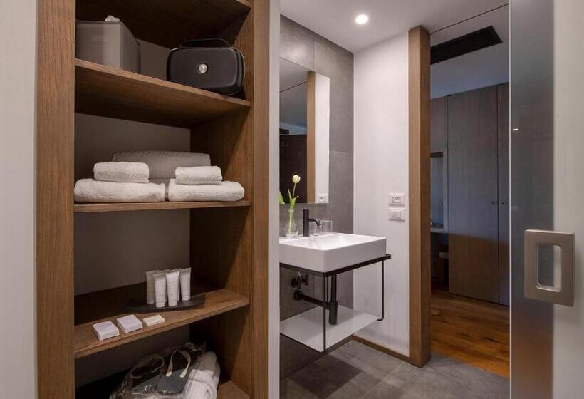 Sport Village Hotel & Spa