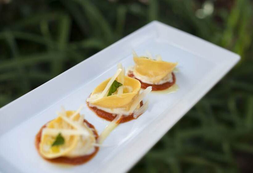 Sport Village Hotel & Spa