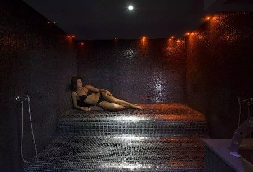 Sport Village Hotel & Spa