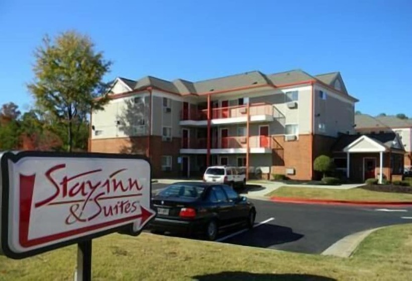 فندق Stay Inn & Suites   Stockbridge