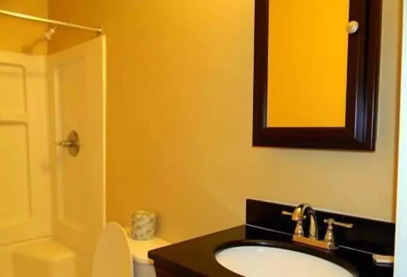 호텔 Stay Inn & Suites   Stockbridge