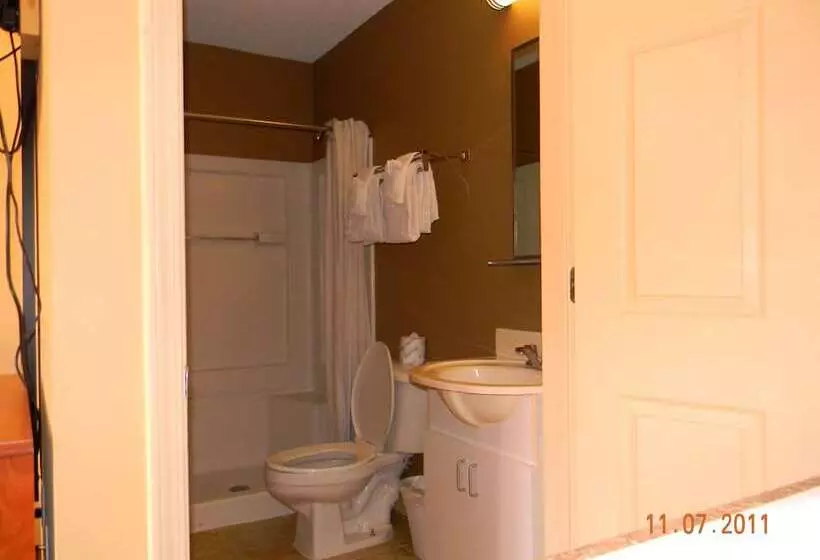 호텔 Stay Inn & Suites   Stockbridge