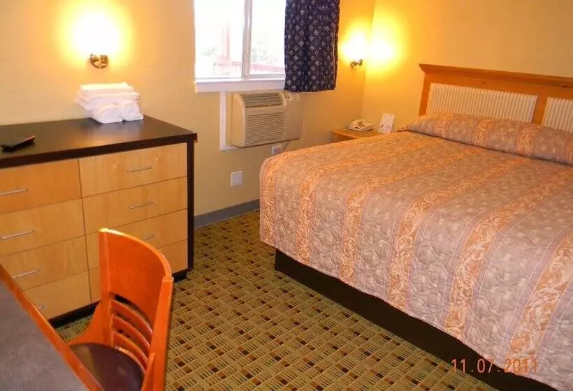 호텔 Stay Inn & Suites   Stockbridge