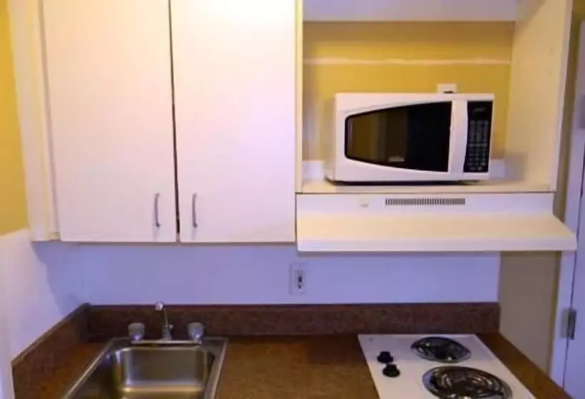 호텔 Stay Inn & Suites   Stockbridge