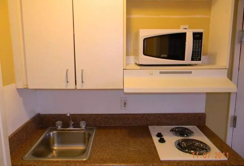 호텔 Stay Inn & Suites   Stockbridge