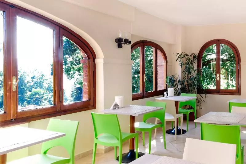 בית מלון כפרי Villa Ambrosina