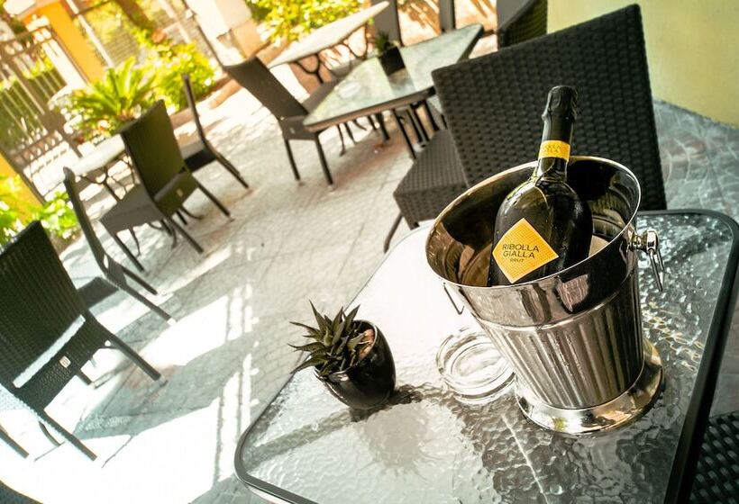 ホテル Villa Edera