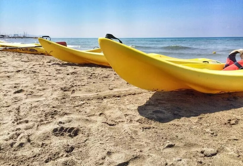 Отель Villa Lo Scoglietto