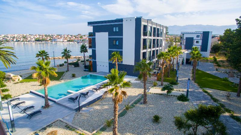 בית מלון כפרי Liberty Plaza