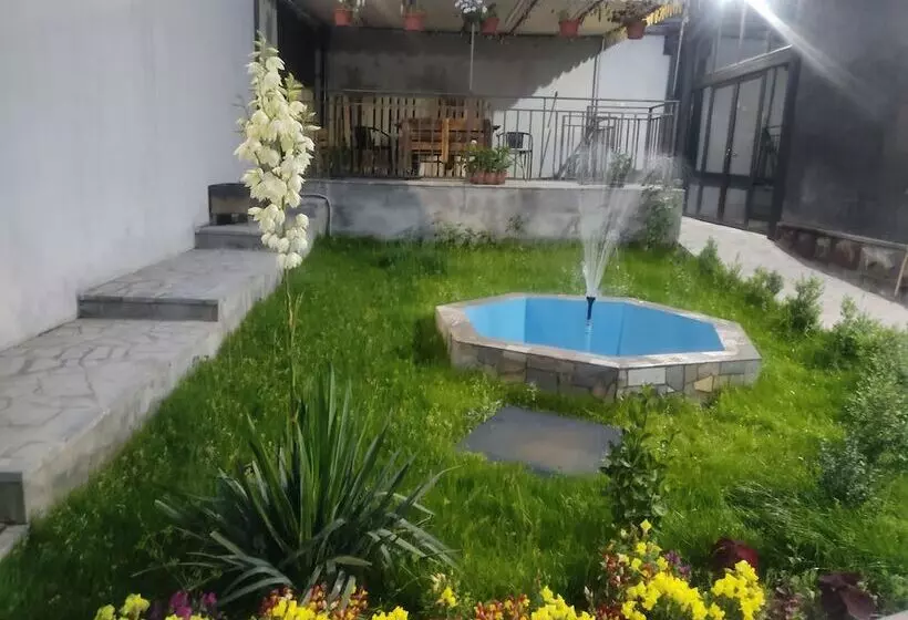 هاستل Blur Inn Gallery