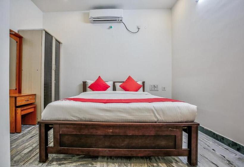 Hotell Oyo 35931 Leo S Home Stay