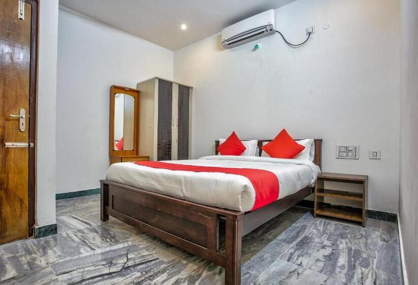 Hotell Oyo 35931 Leo S Home Stay