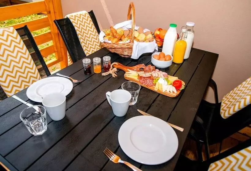 Hotelli Big Bear Plitvice Camping Resort