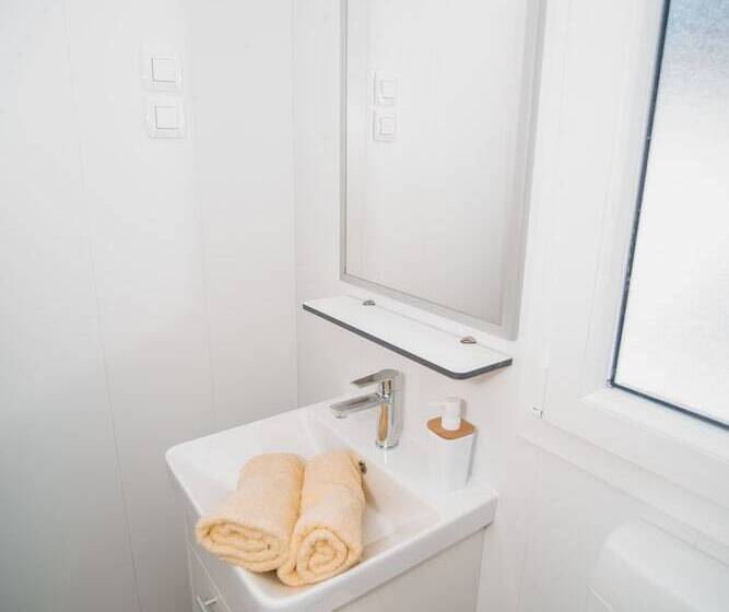 Отель Big Bear Plitvice Camping Resort