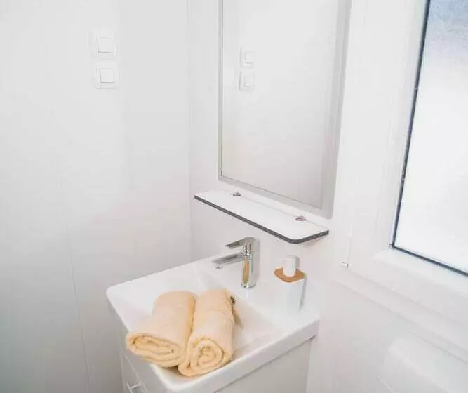 Hotelli Big Bear Plitvice Camping Resort