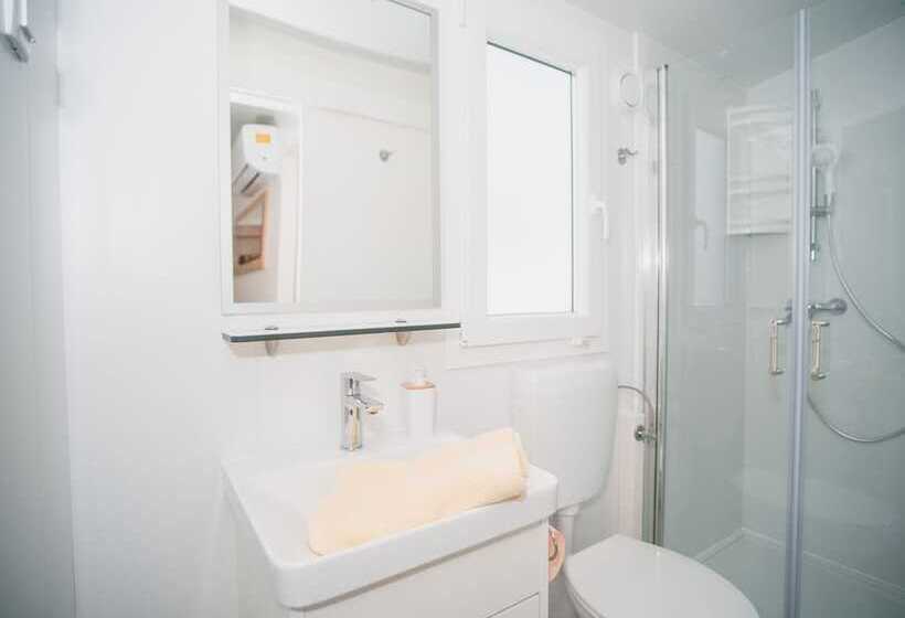 Отель Big Bear Plitvice Camping Resort