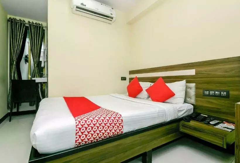 Hotelli Oyo 23656 Parimeet