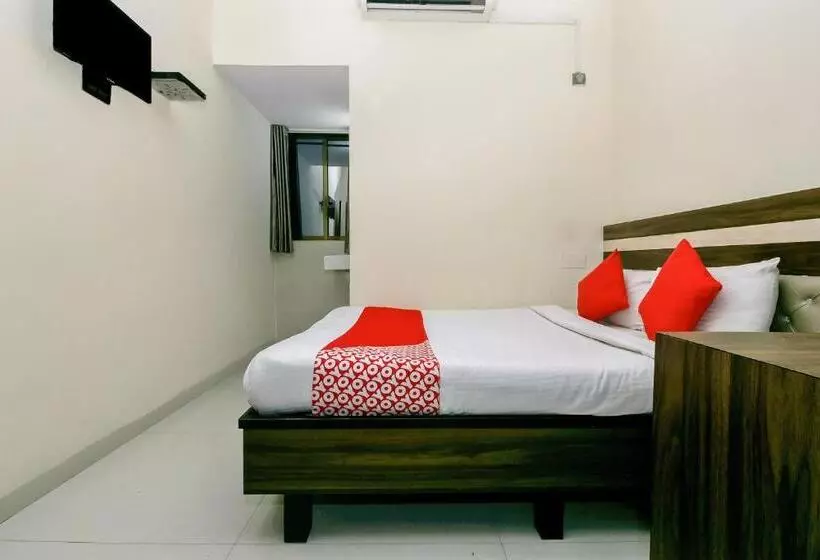 Hotelli Oyo 23656 Parimeet