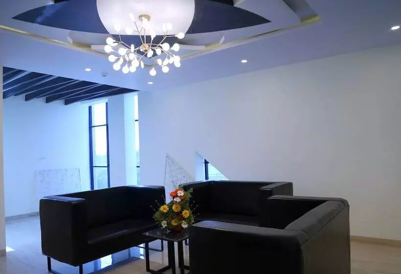ホテル Piyush Inn