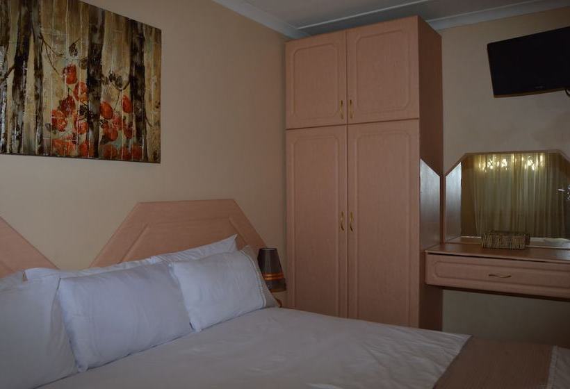 بنسيون Iqhayiya Guest House