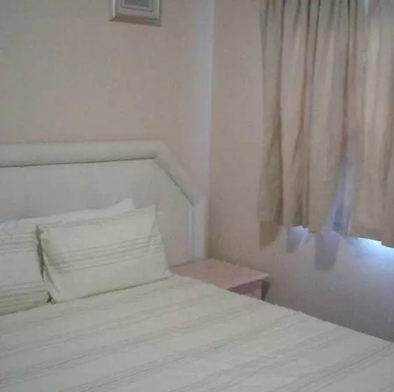 ペンション Iqhayiya Guest House
