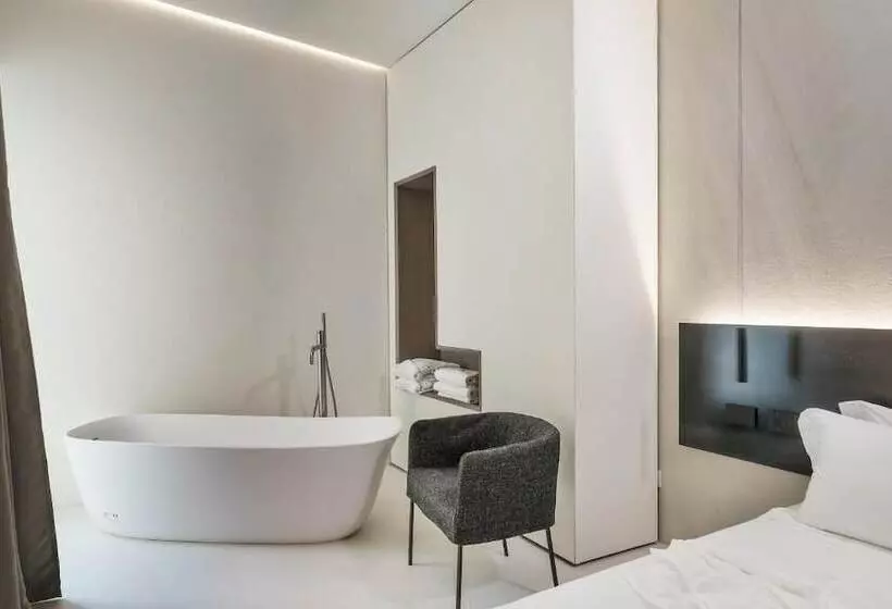 پانسیون Meo Design Suites & Spa