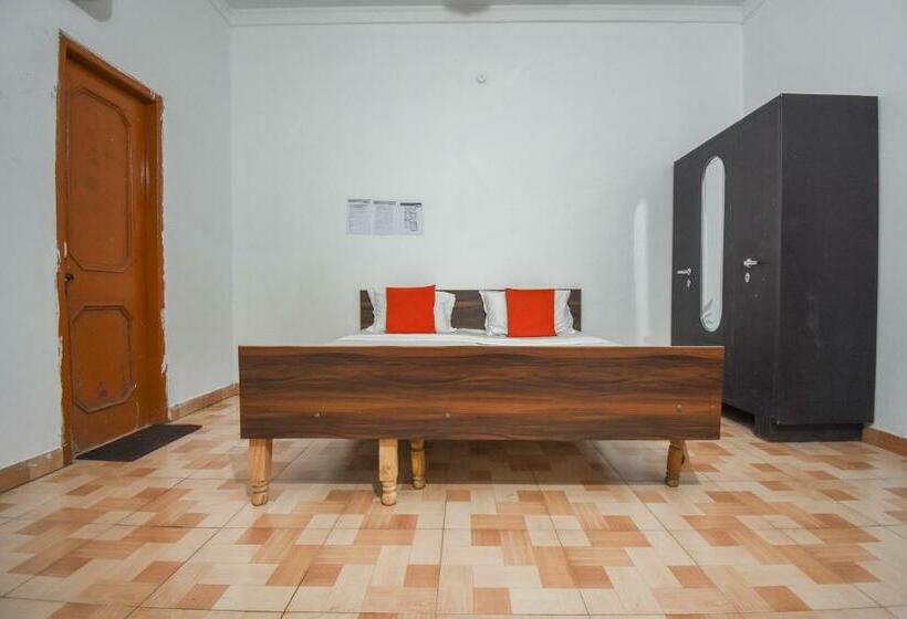 Отель Oyo 74755 Grand Red Villa