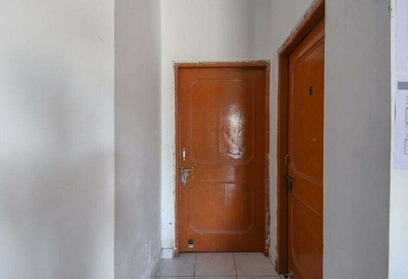 Отель Oyo 74755 Grand Red Villa