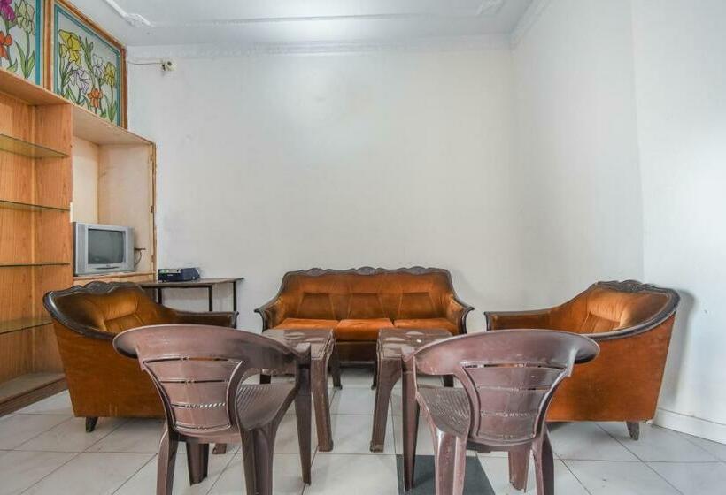 Отель Oyo 74755 Grand Red Villa