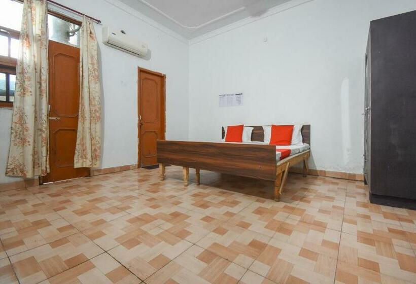 Отель Oyo 74755 Grand Red Villa