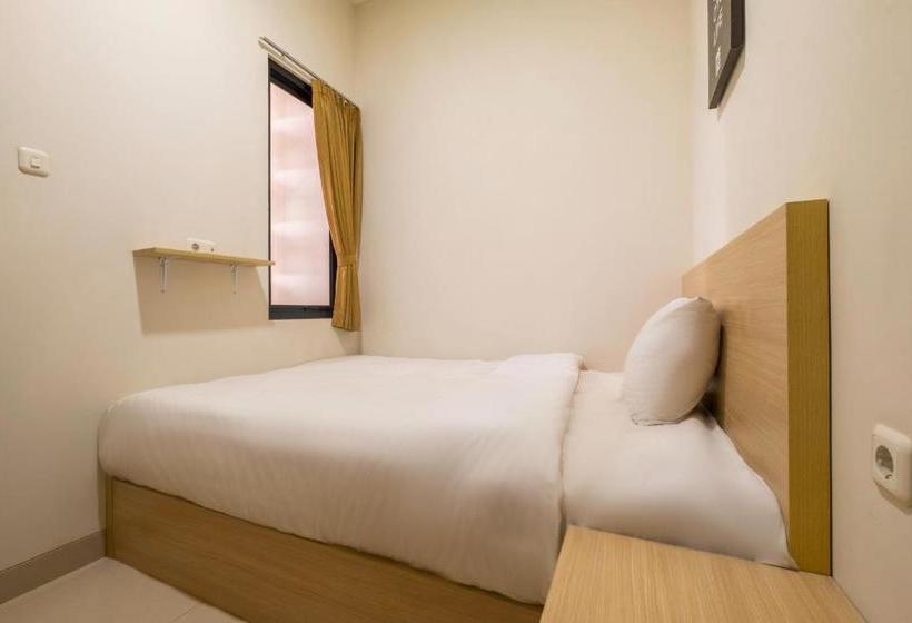 فندق Oyo Life 2673 Rosewood Residence