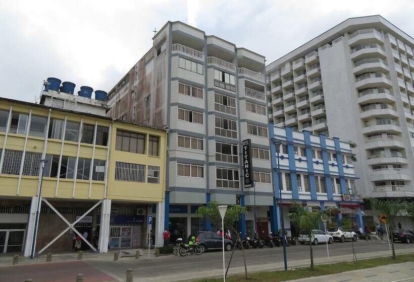 هتل Titanic Pacífico