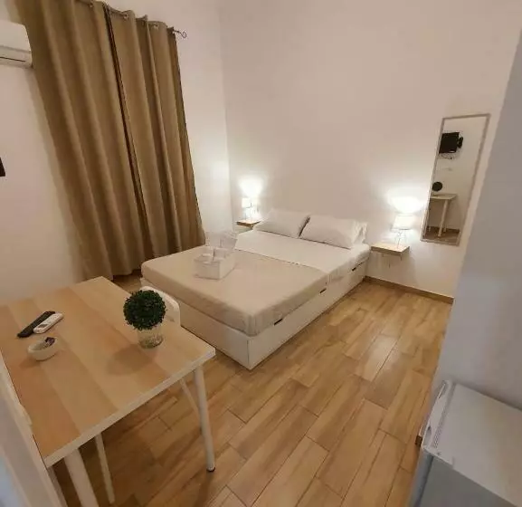 پانسیون Teatro Del Sole Apartment