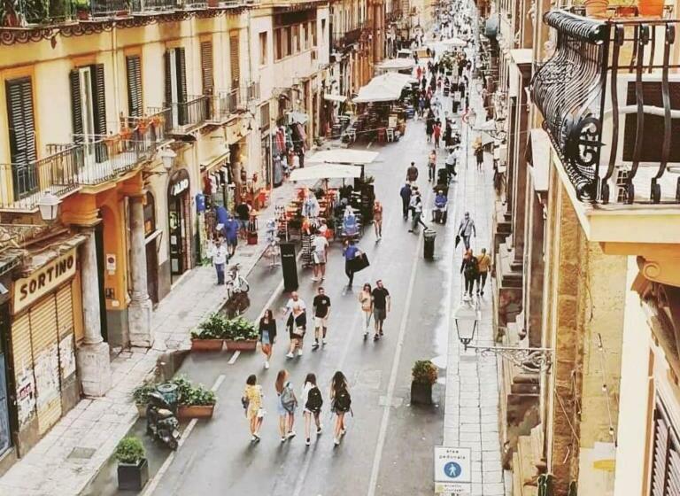 膳宿费 Teatro Del Sole Apartment