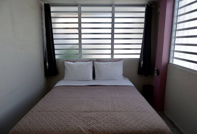 پانسیون The Emerald Pr