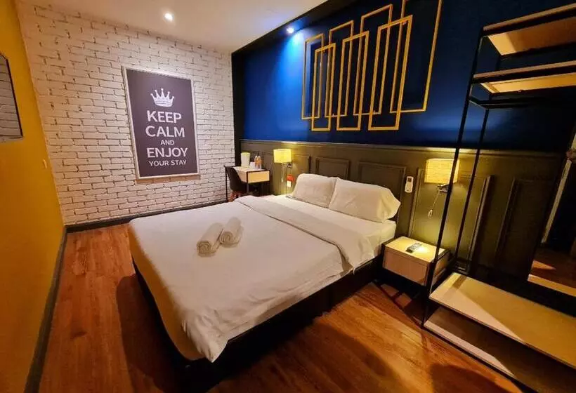 Sovotel Boutique Hotel Usj 9