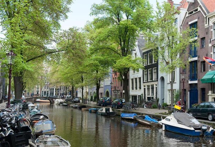 تختخواب و صبحانه Artis Plantage Apartment