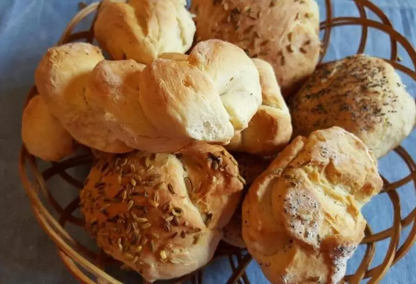 Aamiaismajoitus (B&B) Di Luna E Di Sole