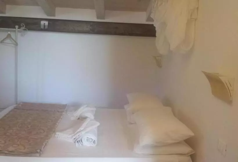 Aamiaismajoitus (B&B) Di Luna E Di Sole