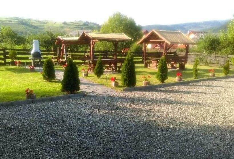 تختخواب و صبحانه Levi Panzio