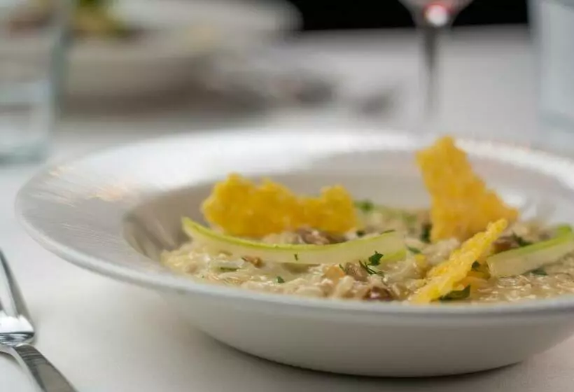 Emotional Grand Motel