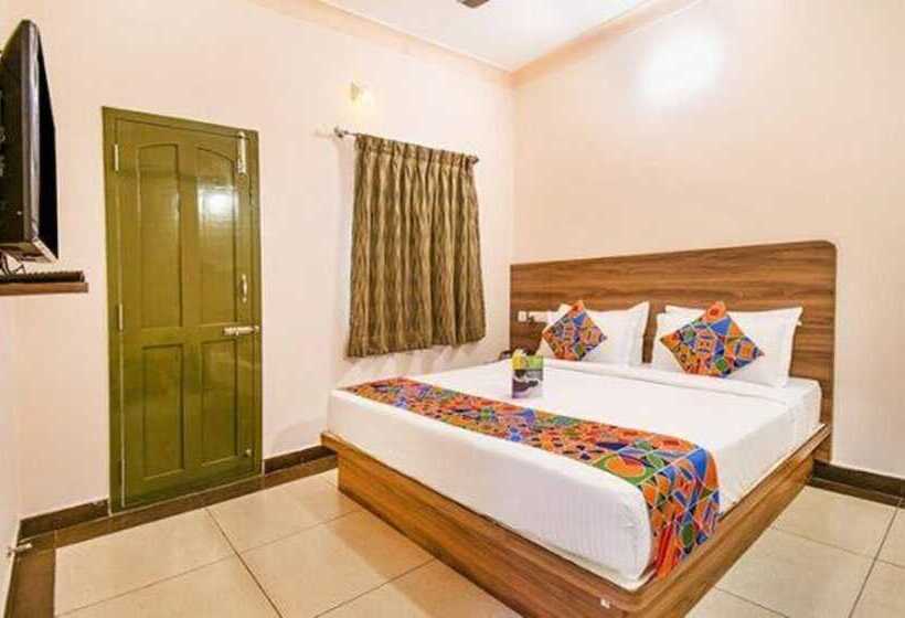 Fabhotel Radha Residency
