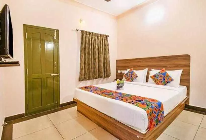 Fabhotel Radha Residency
