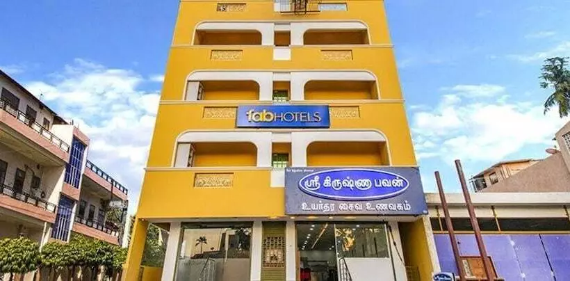 Fabhotel Radha Residency